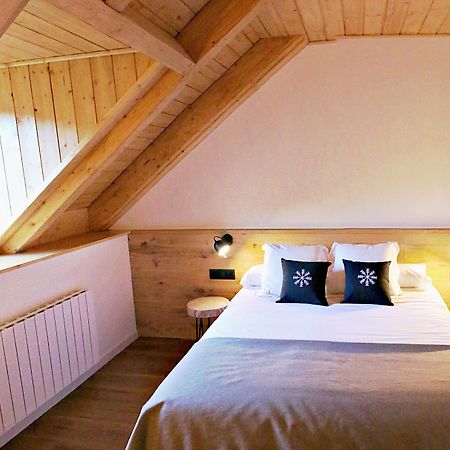 Hotel Lo Paller Valencia D'Aneu Екстер'єр фото