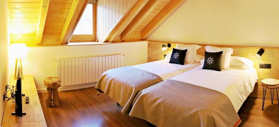 Hotel Lo Paller Valencia D'Aneu Екстер'єр фото