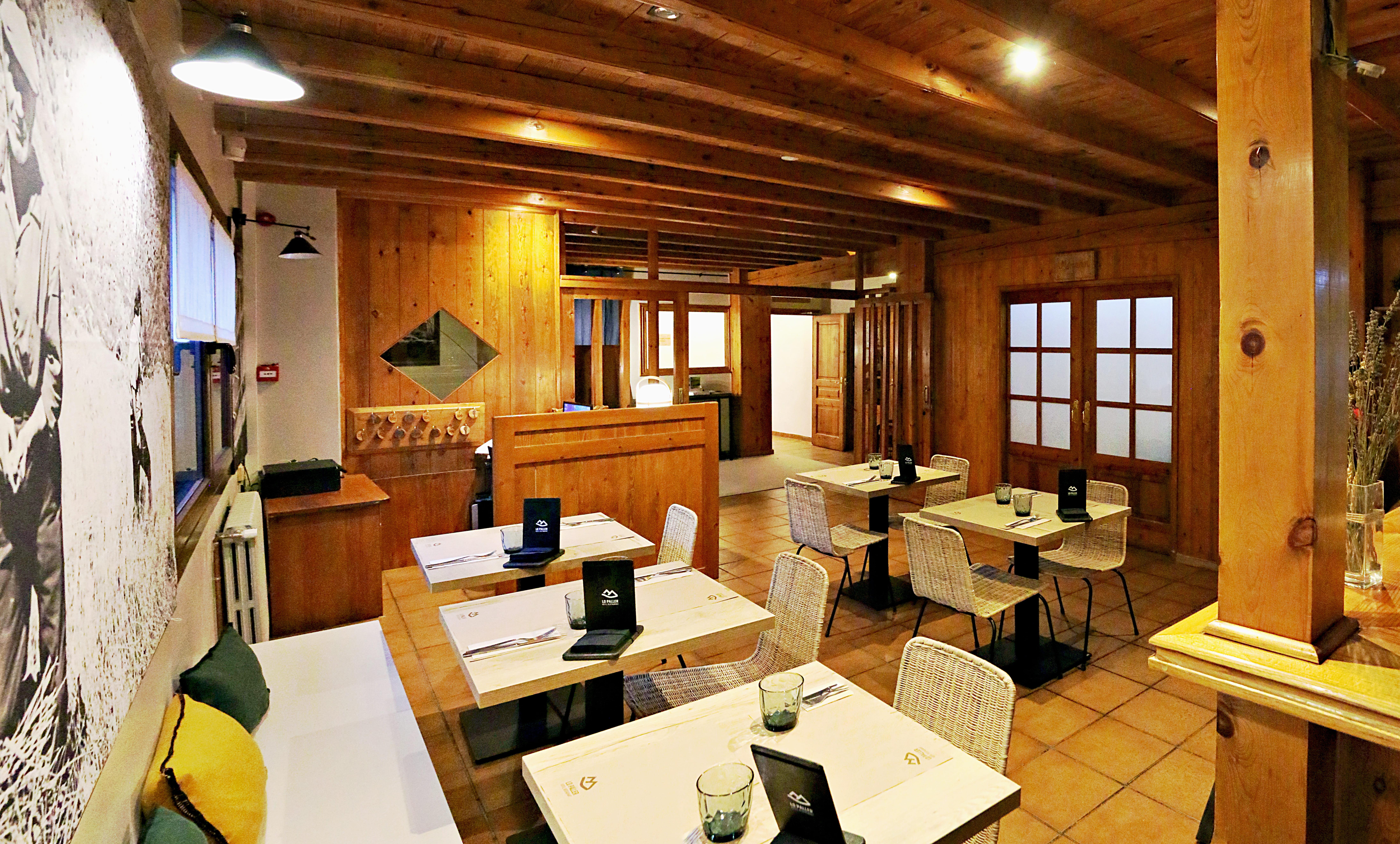 Hotel Lo Paller Valencia D'Aneu Екстер'єр фото