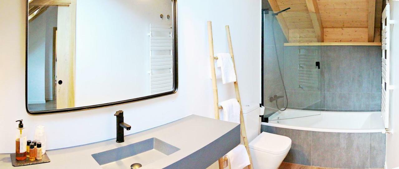 Hotel Lo Paller Valencia D'Aneu Екстер'єр фото